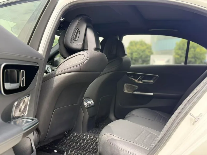 Mercedes-Benz C-Class 2023 Second change C 260 L Hao Night Sports Edition interior photo 9 Mercedes-Benz C-Class 2023 Second change C 260 L Hao Night Sports Edition interior photo 9