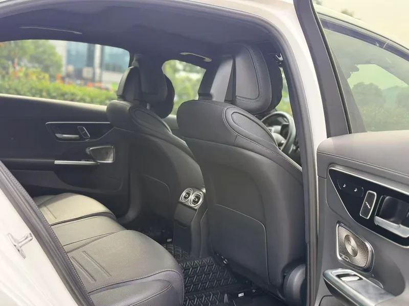 Mercedes-Benz C-Class 2023 Second change C 260 L Hao Night Sports Edition interior photo 11 Mercedes-Benz C-Class 2023 Second change C 260 L Hao Night Sports Edition interior photo 11