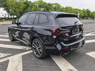 BMW X3 2023 xDrive30i Leading Type M Obsidian Night Suit interior photo 9 BMW X3 2023 xDrive30i Leading Type M Obsidian Night Suit interior photo 9