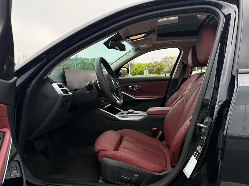 BMW 3 Series 2025 330Li M Sports Night Suit exterior photo 3 BMW 3 Series 2025 330Li M Sports Night Suit exterior photo 3