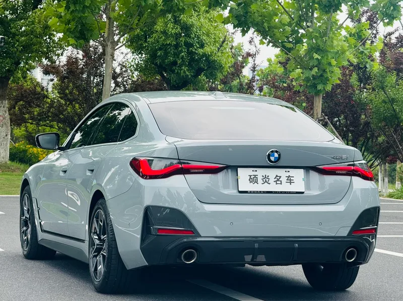 BMW 4 Series 2022 425i Gran Coupe M Sports suit interior photo 9 BMW 4 Series 2022 425i Gran Coupe M Sports suit interior photo 9