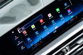 BMW 4 Series 2023 425i M Sports Night Suit interior photo 18 BMW 4 Series 2023 425i M Sports Night Suit interior photo 18
