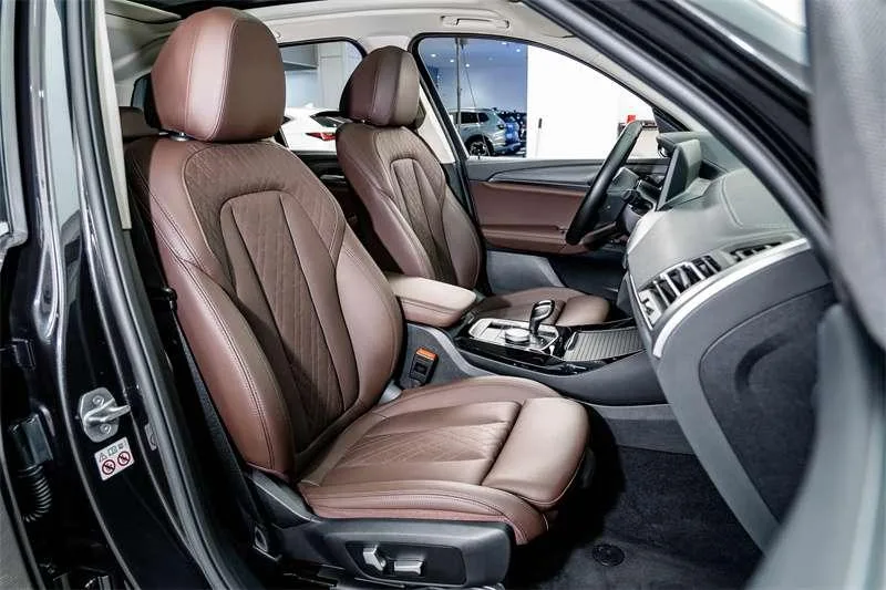 BMW X3 2022 xDrive25i M Conjunto deportivo interior foto 20 BMW X3 2022 xDrive25i M Conjunto deportivo interior foto 20