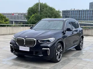 BMW X5 2022 xDrive 40Li M Sports suit exterior photo 1 BMW X5 2022 xDrive 40Li M Sports suit exterior photo 1