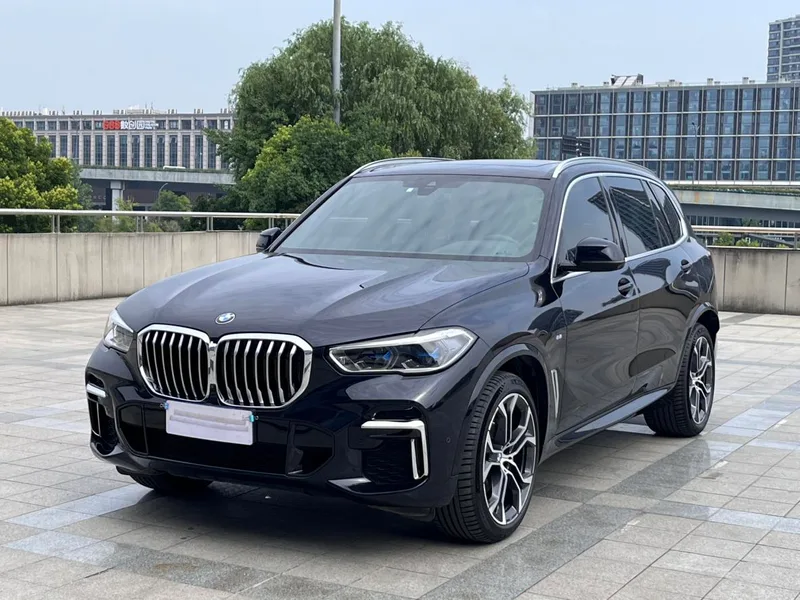 BMW X5 2022 xDrive 40Li M Sports suit exterior photo 1 BMW X5 2022 xDrive 40Li M Sports suit exterior photo 1
