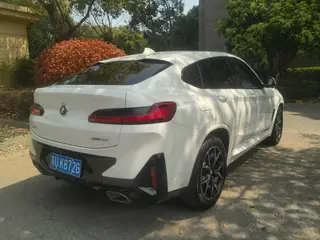 BMW X4 2022 xDrive 25i M Sports suit interior photo 13 BMW X4 2022 xDrive 25i M Sports suit interior photo 13