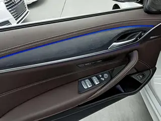 BMW 5 Series 2022 Second change 530Li Premium Class M Sports suit interior photo 14 BMW 5 Series 2022 Second change 530Li Premium Class M Sports suit interior photo 14
