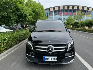 Mercedes-Benz V-Class 2022 V 260 L Long Wheelbase Premium Edition exterior photo 2