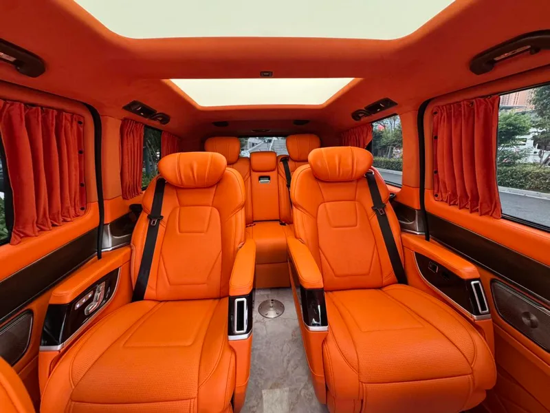 Mercedes-Benz V-Class 2022 V 260 L Long Wheelbase Premium Edition interior photo 9