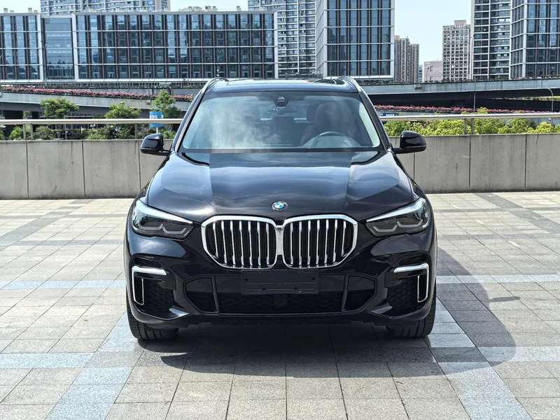 BMW X5 2022 Restyling xDrive 30Li M Sports suit exterior photo 2 BMW X5 2022 Restyling xDrive 30Li M Sports suit exterior photo 2