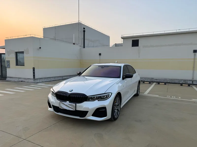 BMW 3 Series 2022 325Li M Sports suit exterior photo 1 BMW 3 Series 2022 325Li M Sports suit exterior photo 1