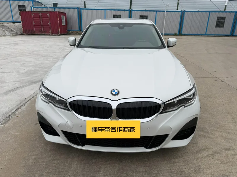 BMW 3 Series 2022 325i M Sports suit exterior photo 2 BMW 3 Series 2022 325i M Sports suit exterior photo 2