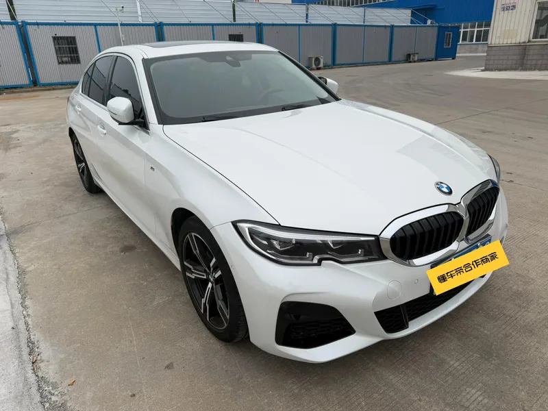 BMW 3 Series 2022 325i M Sports suit exterior photo 3 BMW 3 Series 2022 325i M Sports suit exterior photo 3