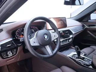 BMW 5 Series 2023 530Li Premium Class M Sports suit interior photo 12 BMW 5 Series 2023 530Li Premium Class M Sports suit interior photo 12