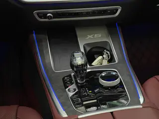 BMW X5 2022 Restyling xDrive 30Li Premium Class M Sports suit interior photo 18 BMW X5 2022 Restyling xDrive 30Li Premium Class M Sports suit interior photo 18