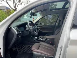 BMW X3 2022 xDrive30i Leading Type M Obsidian Night Suit interior photo 7 BMW X3 2022 xDrive30i Leading Type M Obsidian Night Suit interior photo 7