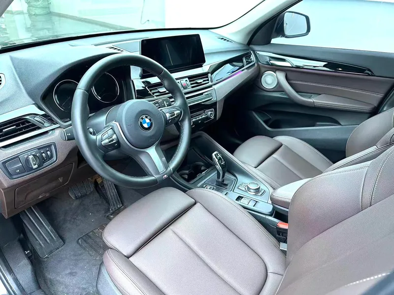 BMW X1 2020 sDrive25Li Leading Type exterior photo 5 BMW X1 2020 sDrive25Li Leading Type exterior photo 5