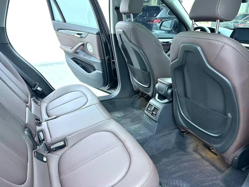 BMW X1 2020 sDrive25Li Leading Type interior photo 9 BMW X1 2020 sDrive25Li Leading Type interior photo 9