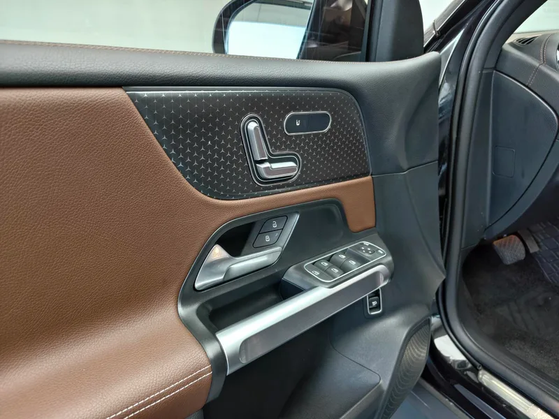 Mercedes-Benz GLB 2024 Restyling GLB 200 Dynamic interior photo 11 Mercedes-Benz GLB 2024 Restyling GLB 200 Dynamic interior photo 11