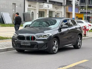 BMW X2 2022 sDrive25i M Off-road suit