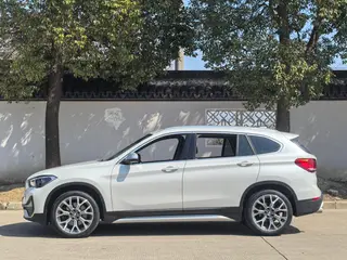 BMW X1 2022 Restyling xDrive25Li Premium Class exterior photo 3 BMW X1 2022 Restyling xDrive25Li Premium Class exterior photo 3