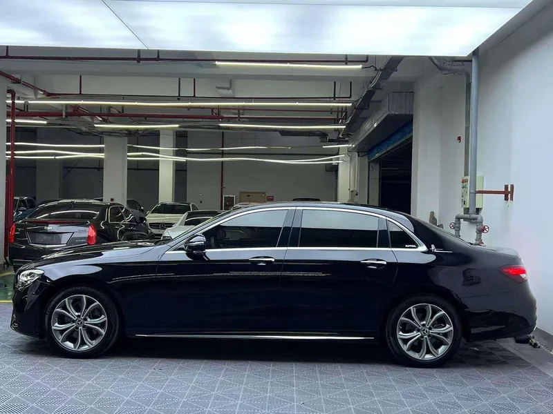 Mercedes-Benz E-Class 2022 Second change E 300 L Luxury type sports car exterior photo 3 Mercedes-Benz E-Class 2022 Second change E 300 L Luxury type sports car exterior photo 3