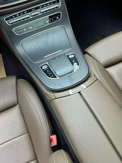 Mercedes-Benz E-Class 2022 Second change E 300 L Luxury type sports car interior photo 18 Mercedes-Benz E-Class 2022 Second change E 300 L Luxury type sports car interior photo 18