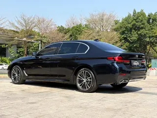 BMW 5 Series 2023 530Li Leading Type Luxury Set exterior photo 4 BMW 5 Series 2023 530Li Leading Type Luxury Set exterior photo 4