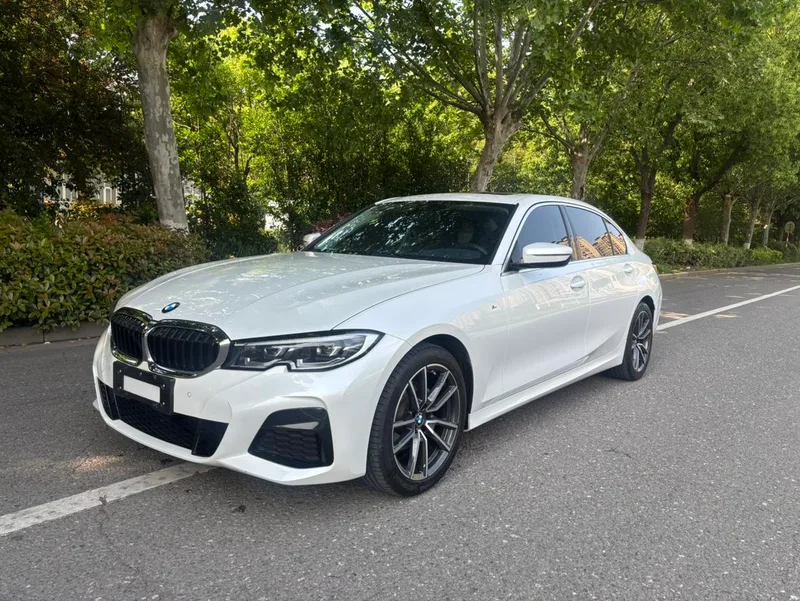 BMW 3 Series 2022 325Li M Sports suit exterior photo 1 BMW 3 Series 2022 325Li M Sports suit exterior photo 1