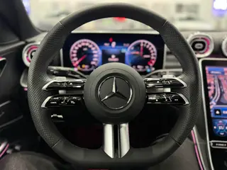 Mercedes-Benz C-Class 2024 C 350 eL intérieur photo 14 Mercedes-Benz C-Class 2024 C 350 eL intérieur photo 14