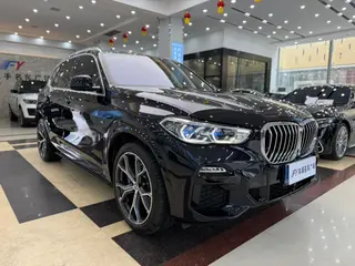 BMW X5 2021 xDrive40i Premium Class M Sports suit exterior photo 3 BMW X5 2021 xDrive40i Premium Class M Sports suit exterior photo 3