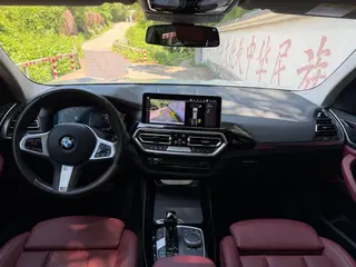 BMW X3 2022 xDrive25i M Sports suit interior photo 7 BMW X3 2022 xDrive25i M Sports suit interior photo 7
