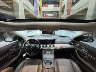 Mercedes-Benz E-Class 2023 E 300 L Style tendance Voiture intérieur photo 12 Mercedes-Benz E-Class 2023 E 300 L Style tendance Voiture intérieur photo 12
