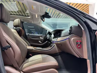 Mercedes-Benz E-Class 2023 E 300 L Style tendance Voiture intérieur photo 17 Mercedes-Benz E-Class 2023 E 300 L Style tendance Voiture intérieur photo 17