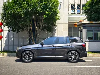 BMW X3 2022 xDrive30i Líder M Traje de noche Yao exterior foto 3 BMW X3 2022 xDrive30i Líder M Traje de noche Yao exterior foto 3