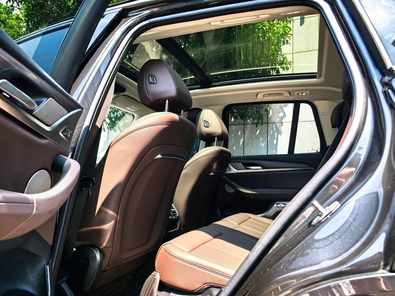 BMW X3 2022 xDrive30i Líder M Traje de noche Yao interior foto 17 BMW X3 2022 xDrive30i Líder M Traje de noche Yao interior foto 17