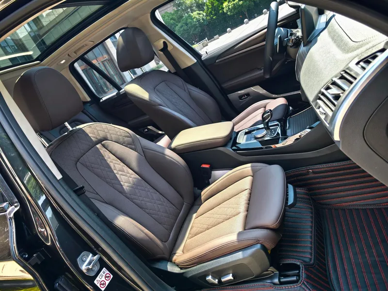 BMW X3 2022 xDrive30i Líder M Traje de noche Yao interior foto 19 BMW X3 2022 xDrive30i Líder M Traje de noche Yao interior foto 19