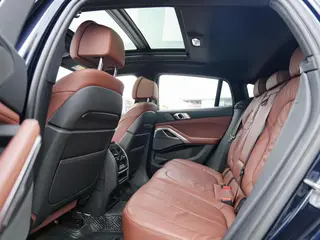 BMW X6 2021 xDrive40i Tipo de lujo M Conjunto deportivo interior foto 8 BMW X6 2021 xDrive40i Tipo de lujo M Conjunto deportivo interior foto 8