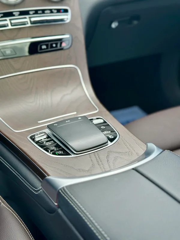 Mercedes-Benz GLC 2022 Restyling GLC 300 L 4MATIC Luxury type interior photo 17 Mercedes-Benz GLC 2022 Restyling GLC 300 L 4MATIC Luxury type interior photo 17