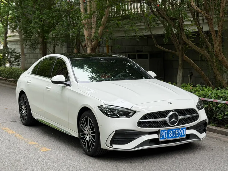 Mercedes-Benz C-Class 2025 C 260 L Sports version exterior photo 3
