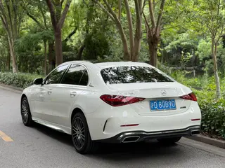 Mercedes-Benz C-Class 2025 C 260 L Sports version exterior photo 4