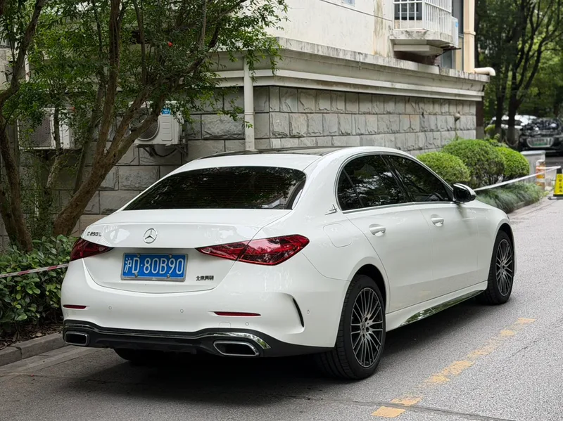 Mercedes-Benz C-Class 2025 C 260 L Sports version exterior photo 6