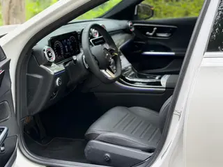 Mercedes-Benz C-Class 2025 C 260 L Sports version interior photo 10