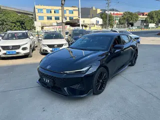 Changan UNI-V 2024 1.5T Luxury sports-style