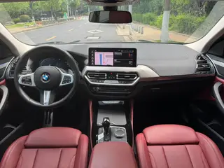 BMW X4 2022 xDrive 30i M Sports suit interior photo 14 BMW X4 2022 xDrive 30i M Sports suit interior photo 14