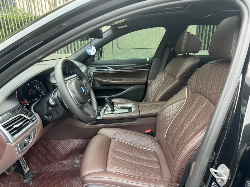 BMW 7 Series 2021 740Li Leading Type M Sports suit exterior photo 5 BMW 7 Series 2021 740Li Leading Type M Sports suit exterior photo 5