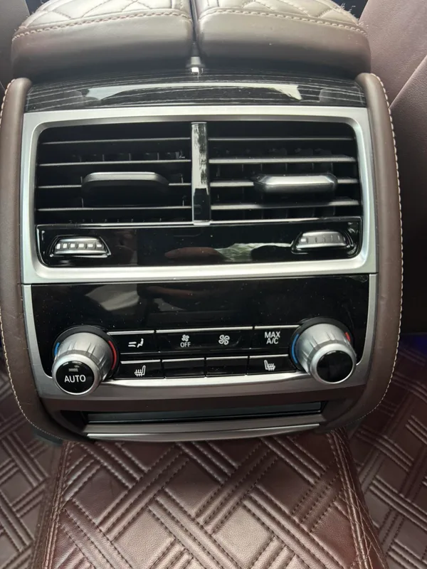 BMW 7 Series 2021 740Li Leading Type M Sports suit interior photo 14 BMW 7 Series 2021 740Li Leading Type M Sports suit interior photo 14