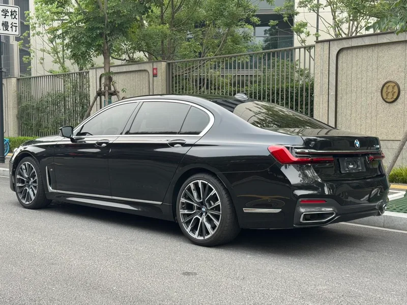BMW 7 Series 2021 740Li Leading Type M Sports suit interior photo 16 BMW 7 Series 2021 740Li Leading Type M Sports suit interior photo 16