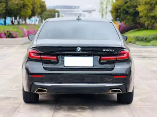 BMW 5 Series 2022 530Li Leading Type Luxury Set interior photo 8