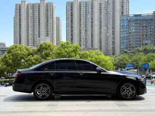 Mercedes-Benz E-Class (Imported) 2022 E 260 Edición deportiva de moda interior foto 12 Mercedes-Benz E-Class (Imported) 2022 E 260 Edición deportiva de moda interior foto 12